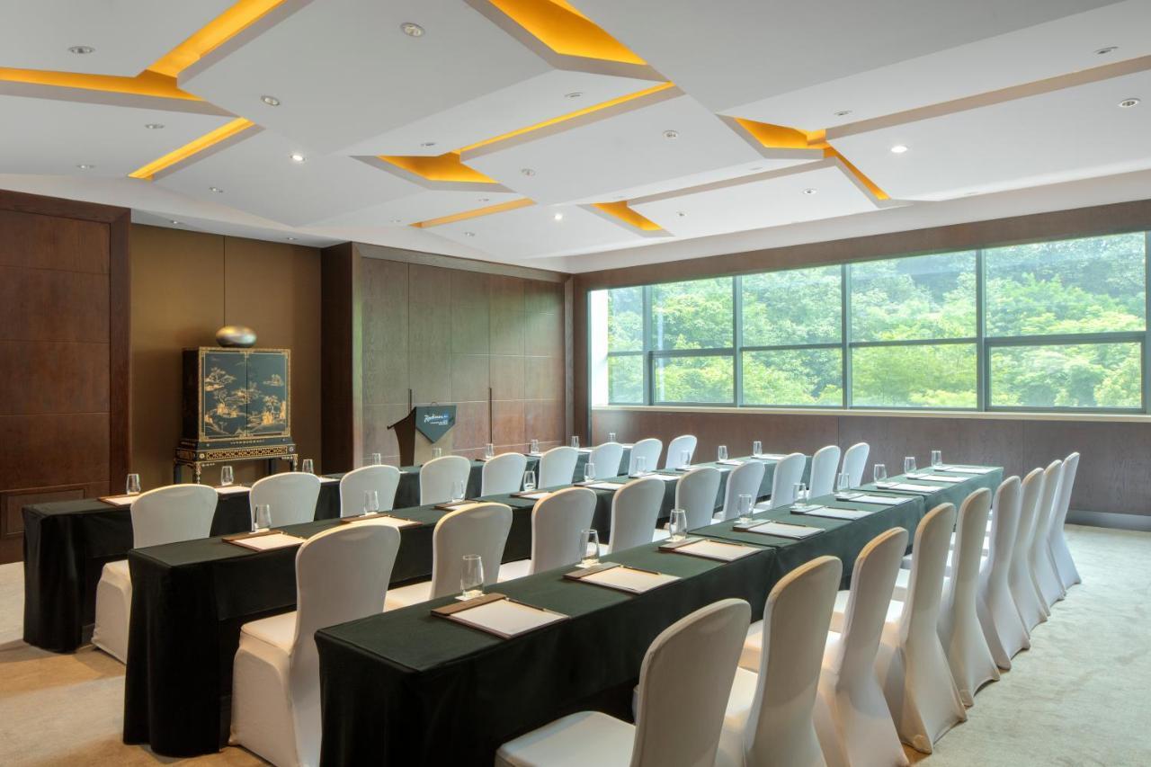 Chongqing Ronghui Grand Hotel ภายนอก รูปภาพ
